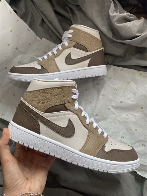 nike jordan 1 dames bruin|jordan 1 shoes for women.